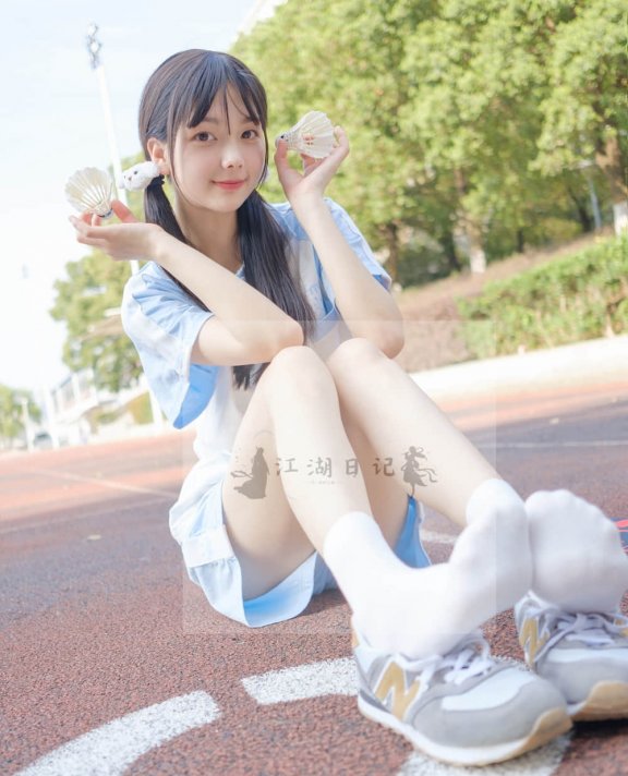 02-赤西夜夜-治愈系清新小仙女 活力运动服私拍 可爱双马尾好想让人扯一下